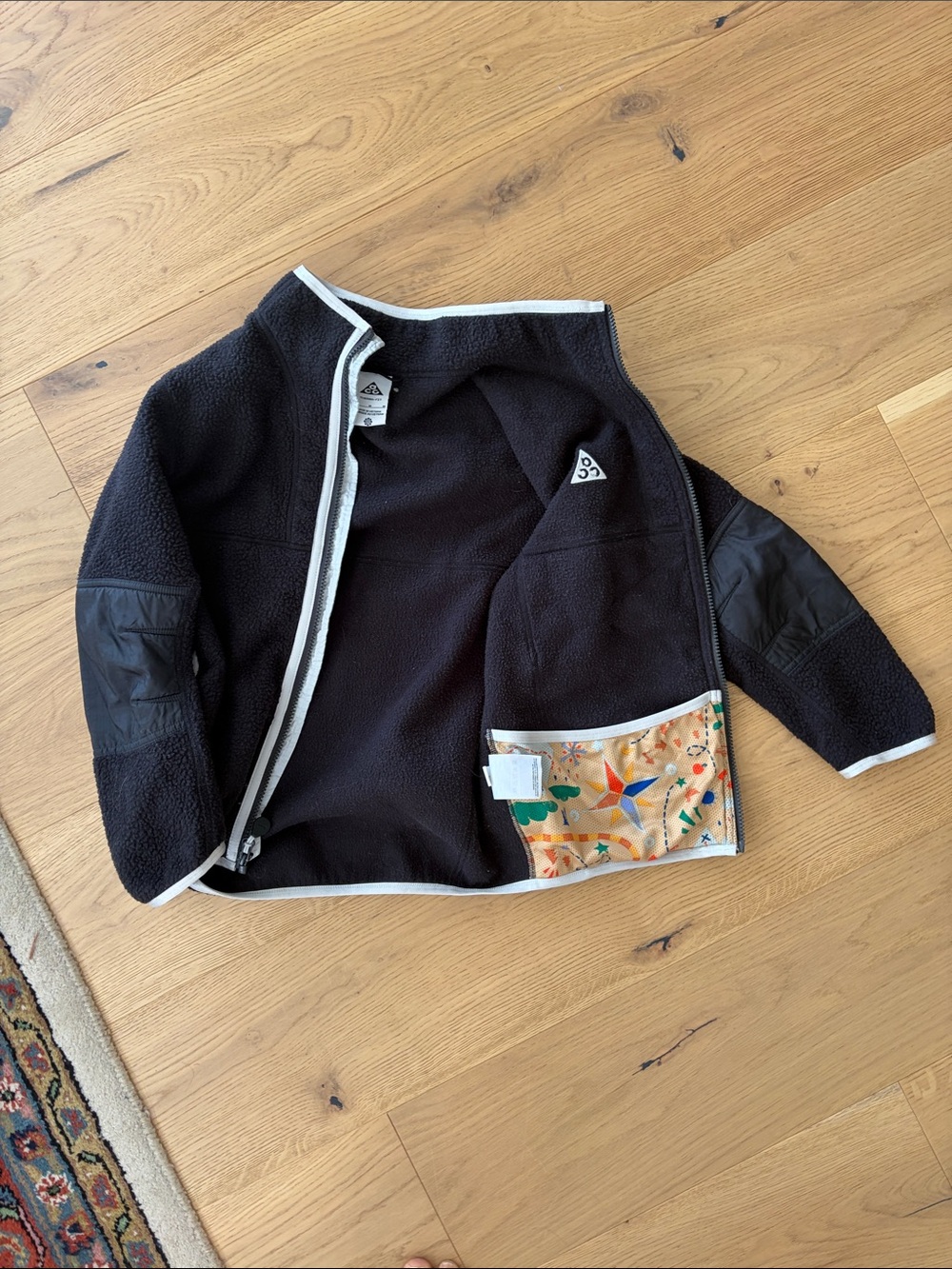 Nike ACG kids zip jacket medium